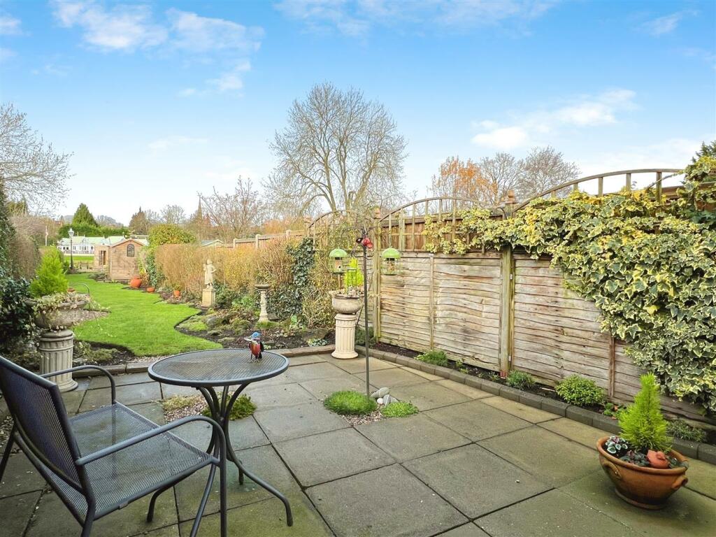 view 20down 20garden 202.jpg