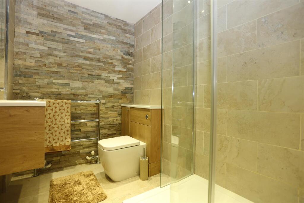 9b Bedford Towers (19).JPG