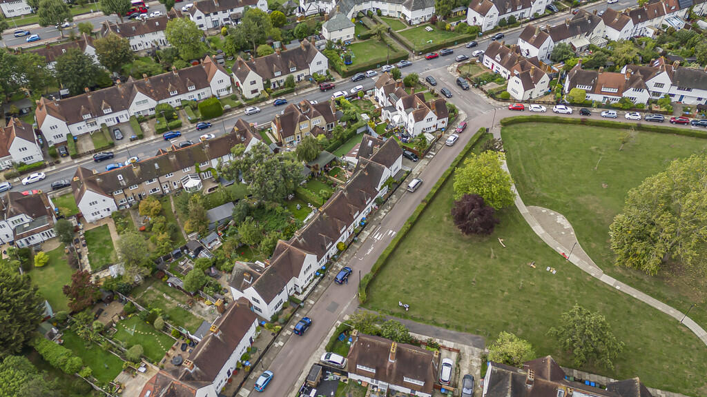 Lovelace Green (6...