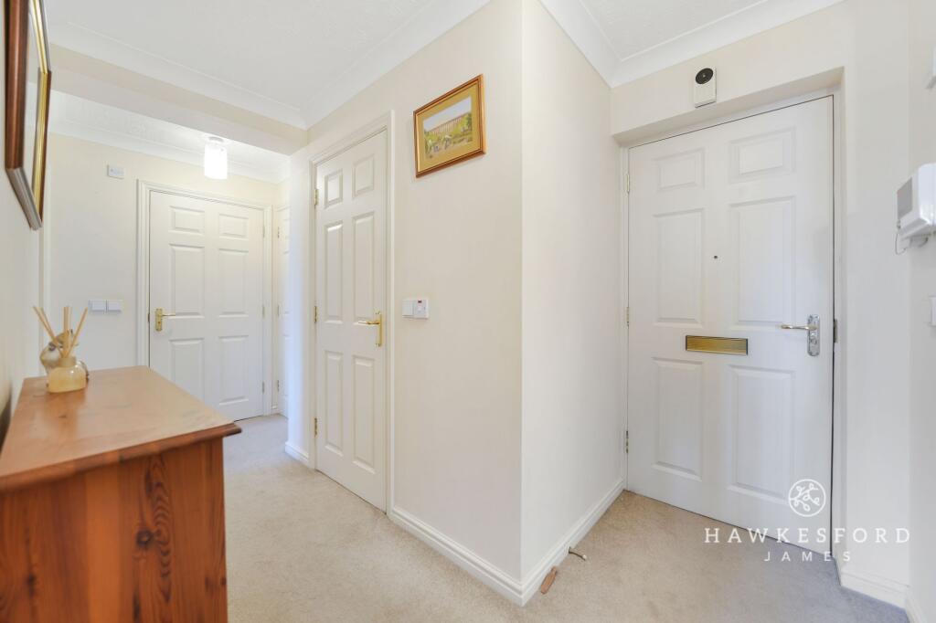 Riverbourne Court - Entrance Hall