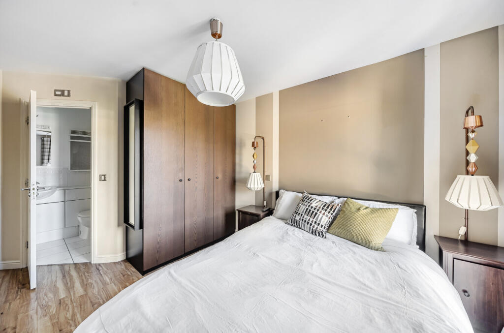 1315753-13-686d53...