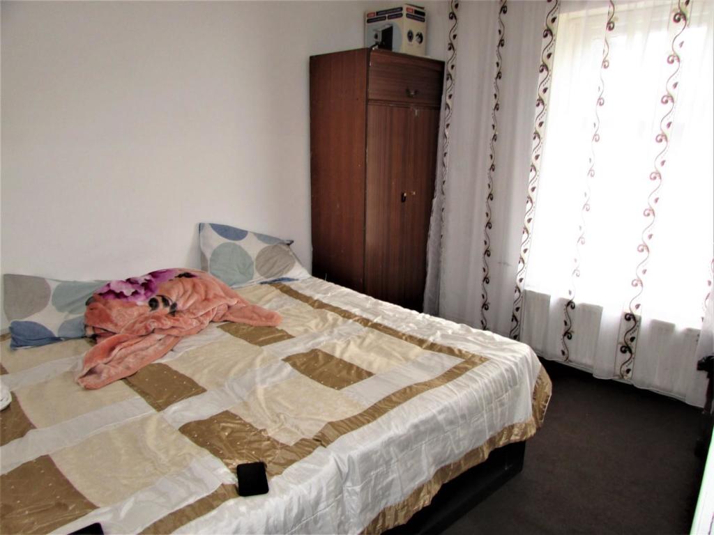 ClarksfieldSt13bed1.JPG