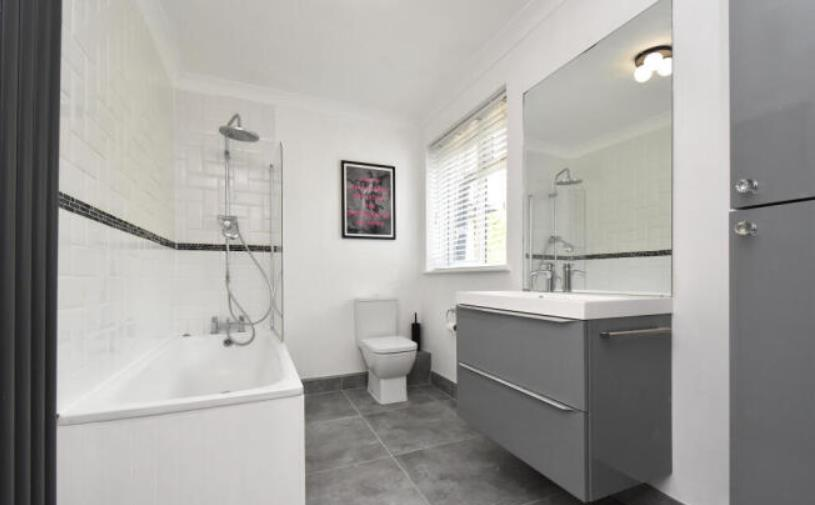bathroom.png
