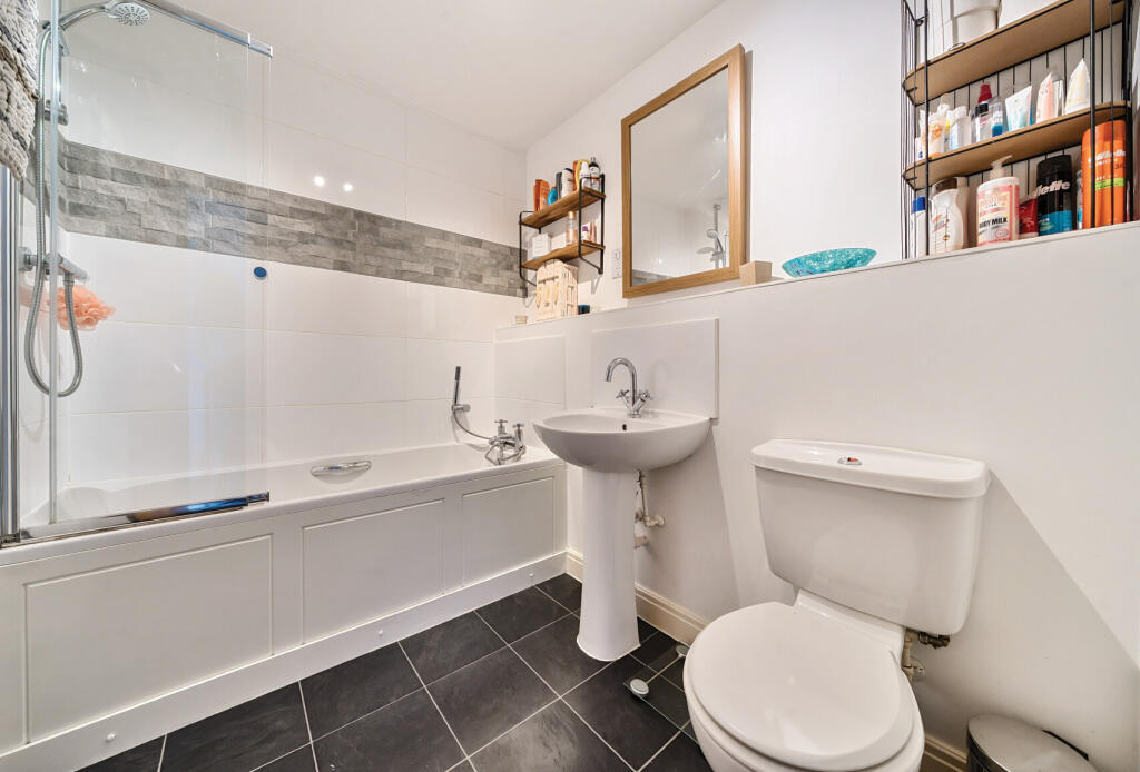 1318301-14-686bfb...