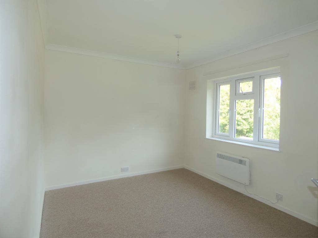 Pic 6 Bedroom Two.JPG