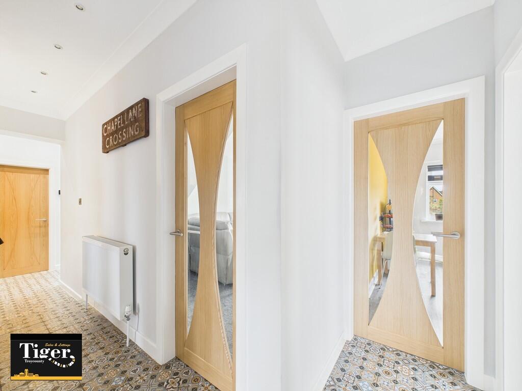 CAM02176G0-PR0552...