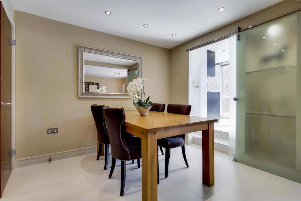 2_Dining Room-0.jpg