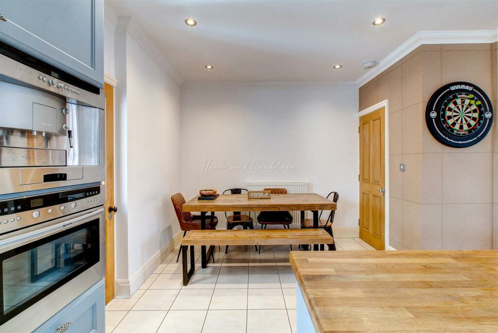 Holybush Road, Cyncoed, HernCrabtree (35).jpg