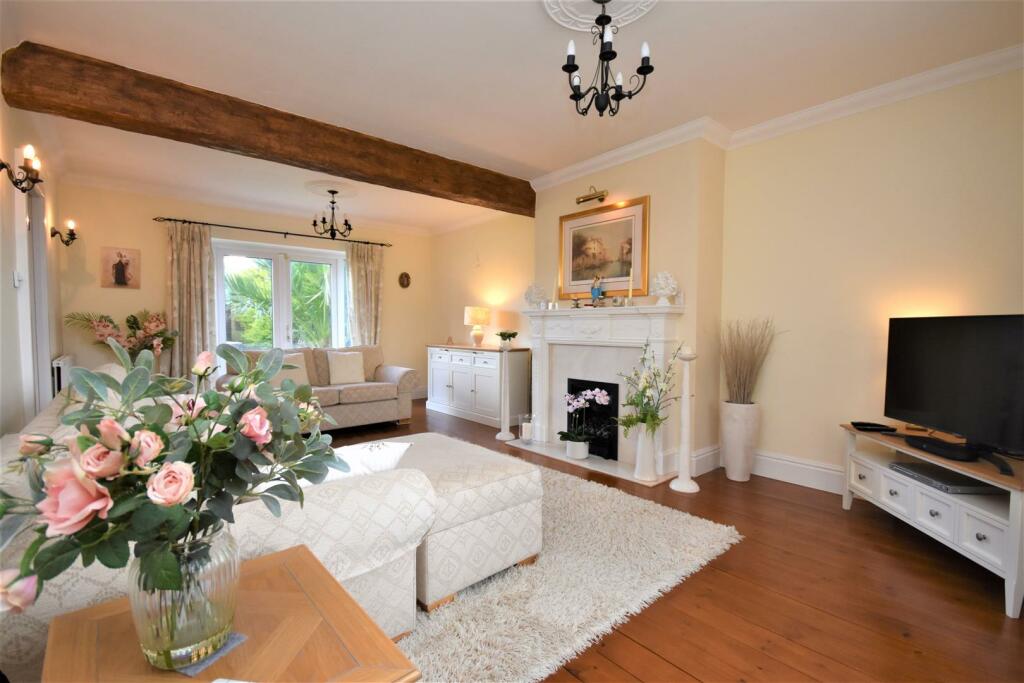Sitting Room.jpg