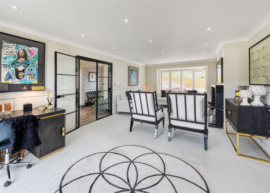 34 Post Office Road-lounge2.jpg