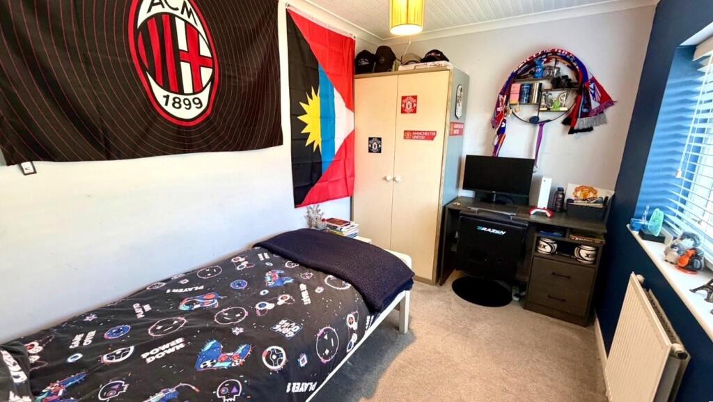 BEDROOM 3