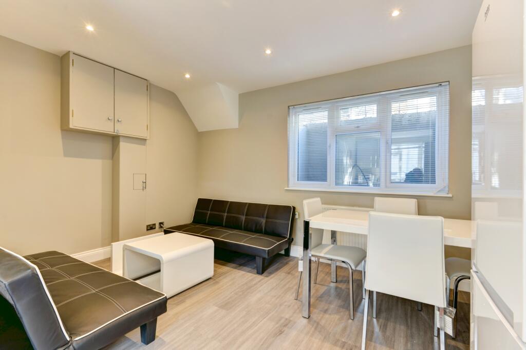 19 Southampton Street Lounge Area (2)