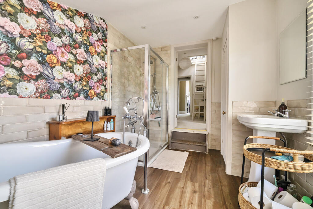 1317920-7-6867ebf...