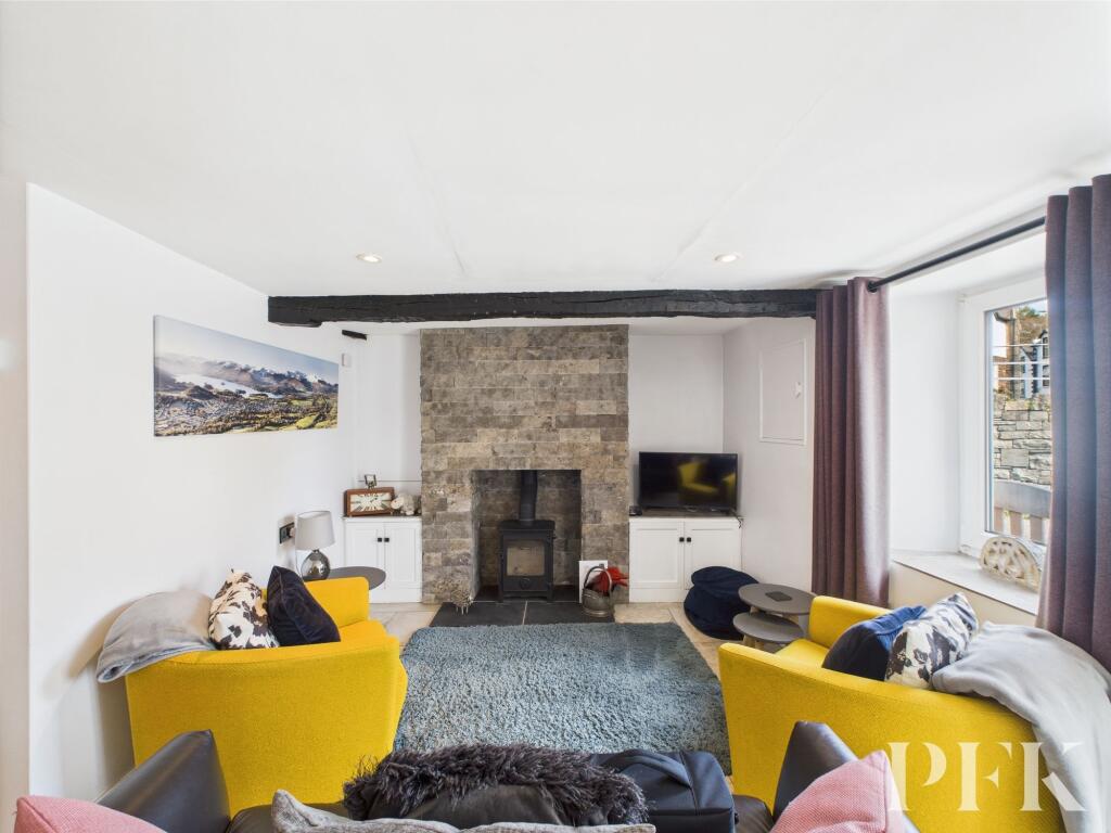 Open Plan Living/Dining Area