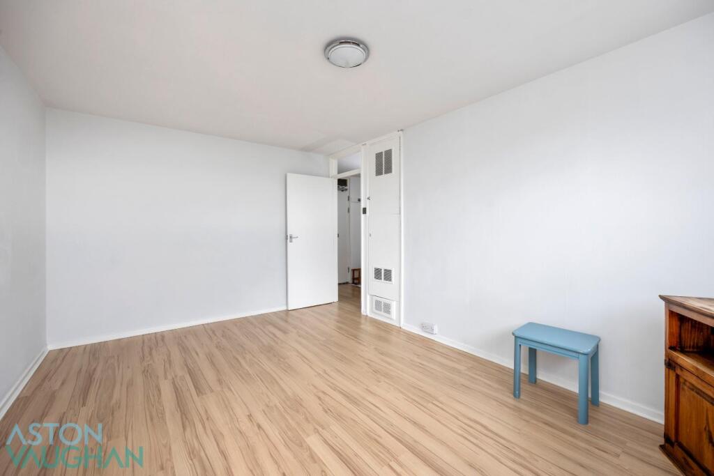 Montague Street_Essex Place_Flat 57-004.jpg