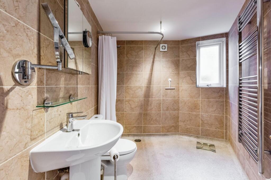 Annexe Bathroom