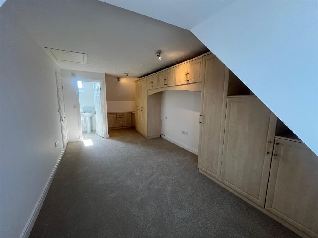 Third bedroom diff angle.jpg