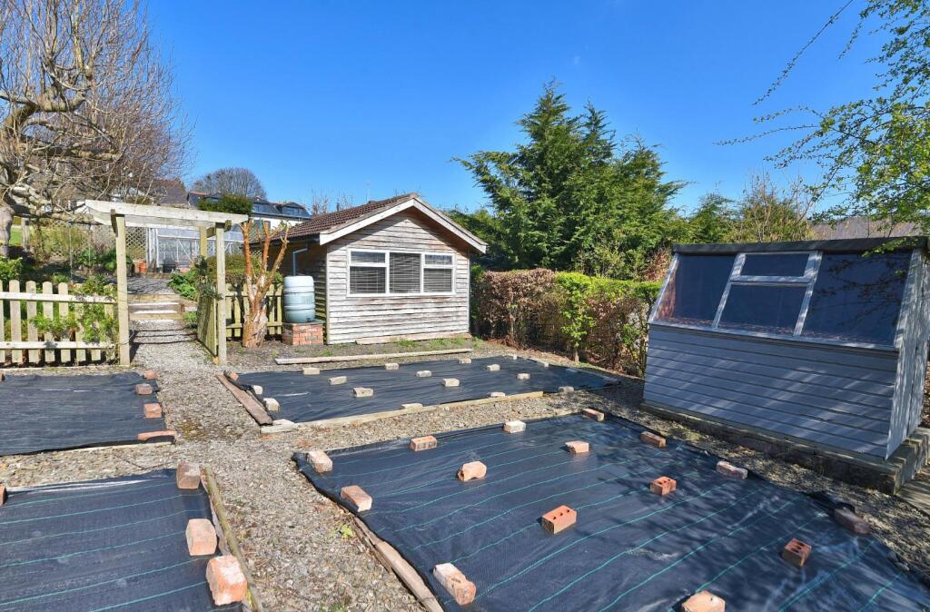 WORKSHOP/GARDEN STORE