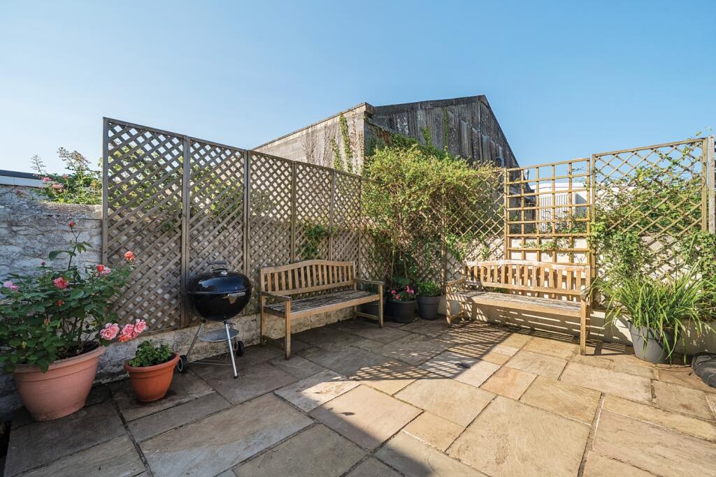 1311446-6-6853d69812123