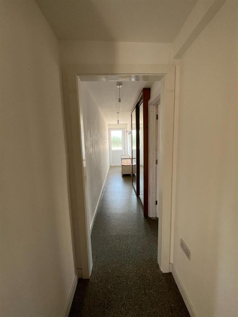 WhatsApp Image 2025-04-11 at 18.03.06_ceab4ca0.jpg