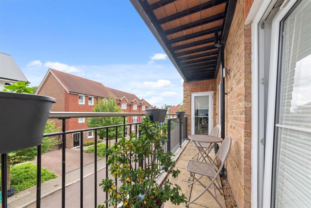 6 Jennings Court-25.jpg