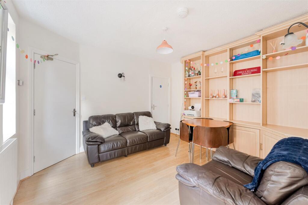 LOWER COURT ROAD (14).jpg