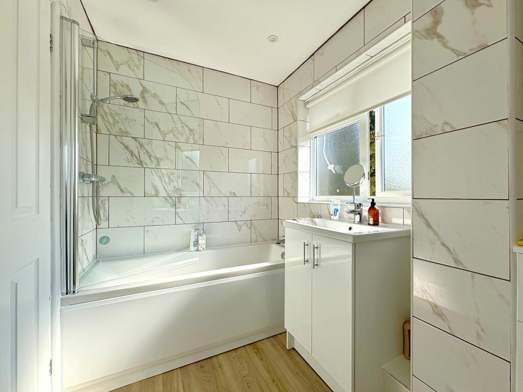 20250410_094359317_iOS