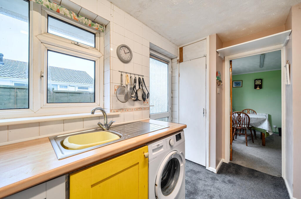 1389341-8-693ff63...