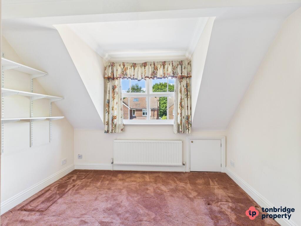 CAM03742G0-PR0023-STILL003