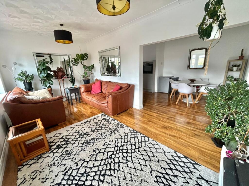 Lounge 2