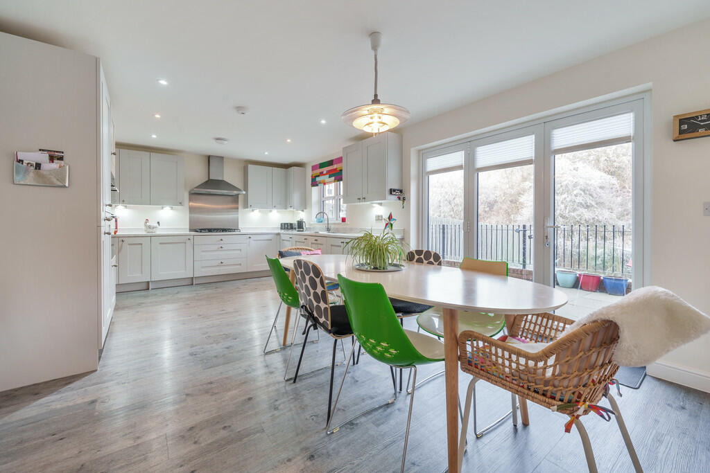 Open Plan Dining ...
