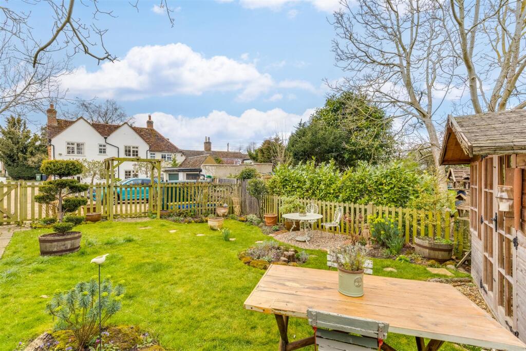 Thorncote Road 4-30.jpg