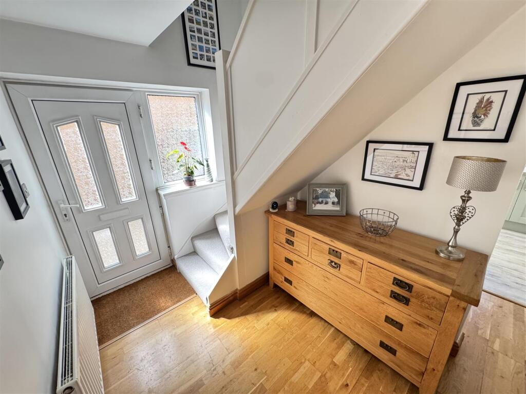 ENTRANCE HALLWAY