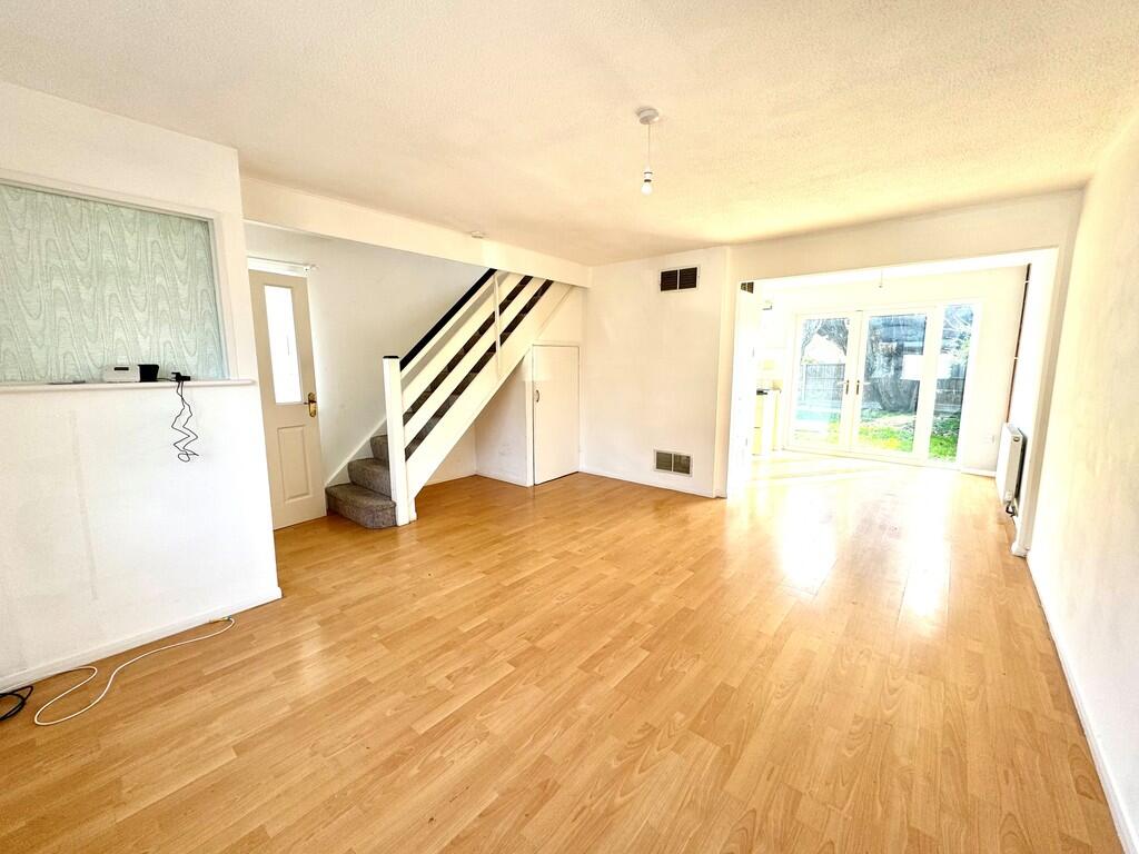 77 coniston loung...
