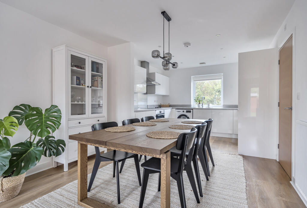 1374658-10-690395...