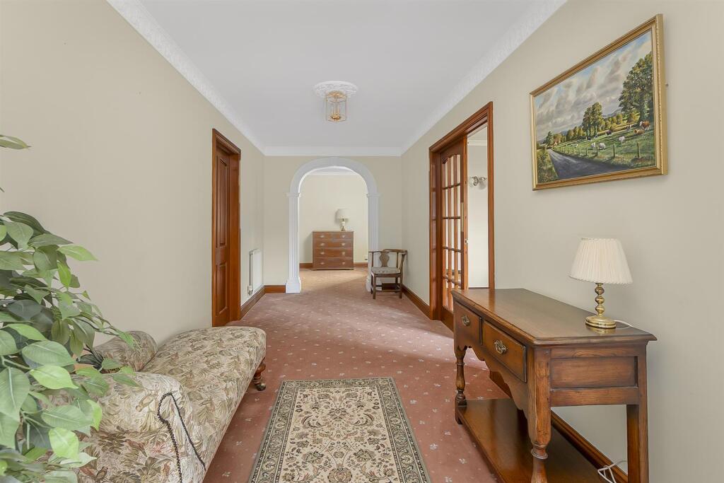 Home Close, Broadwell (18).jpg