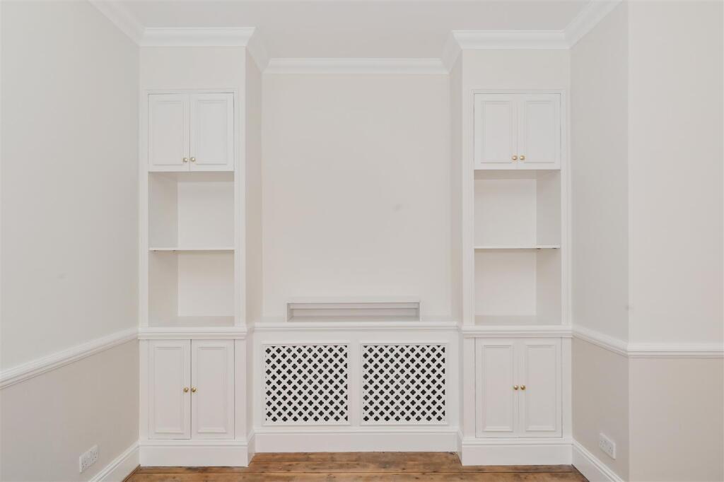 14-Ennismore-Gardens-Mews (5).JPG