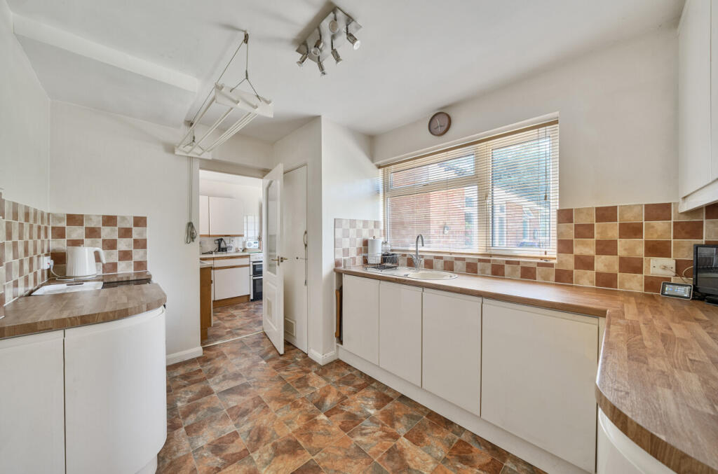 1312919-10-6853ec...