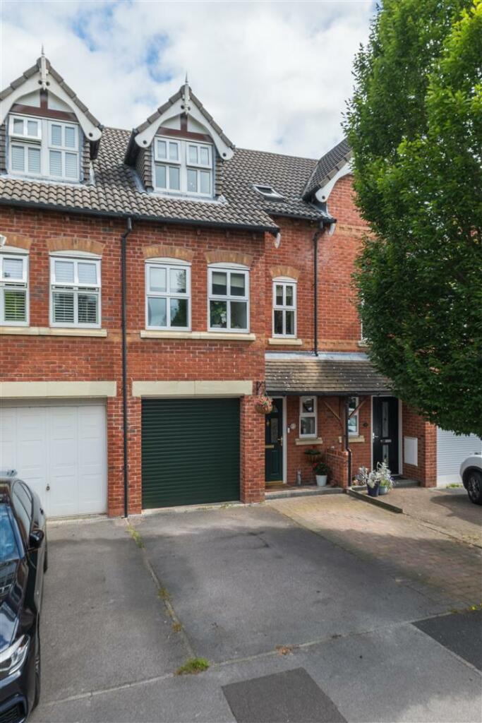 27 Harthill Close-038.jpg