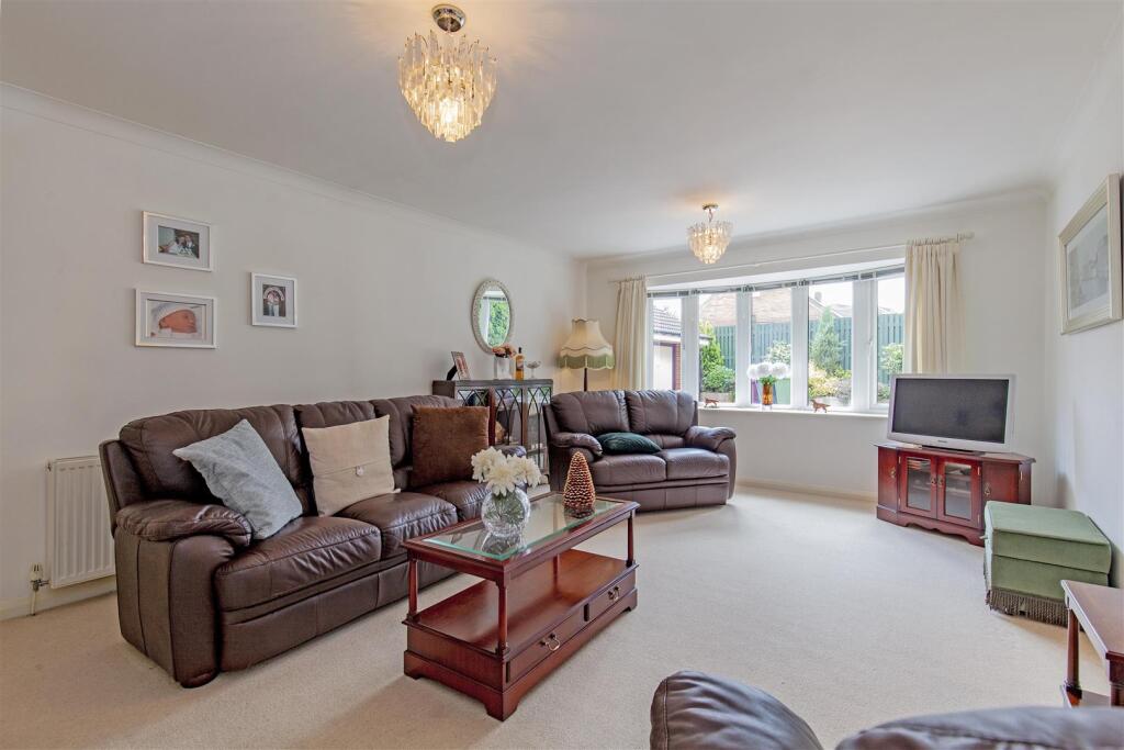 Reception Room-2.jpg