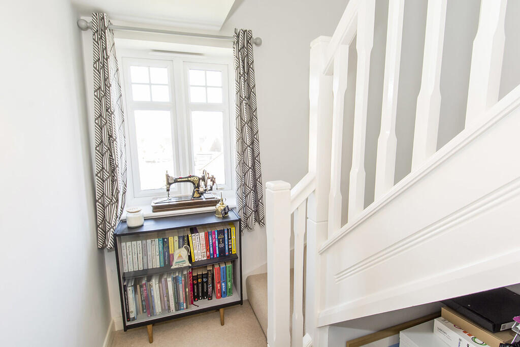 Stairs to Master ...