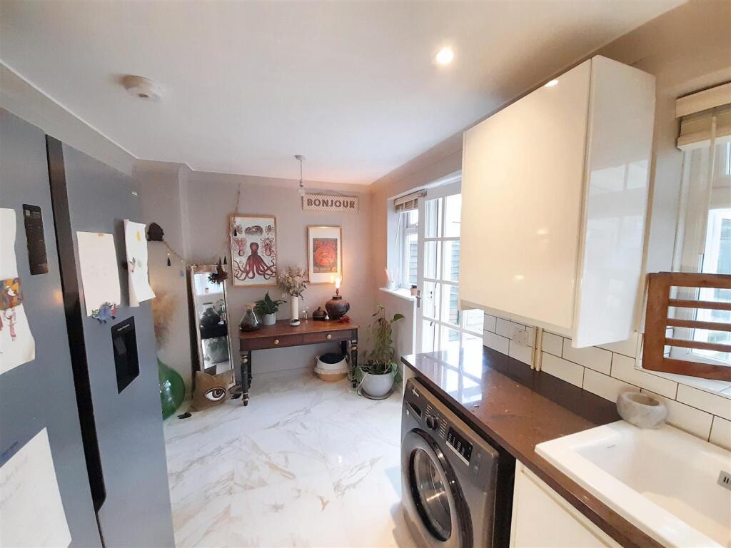 Kitchen dining room new.jpg