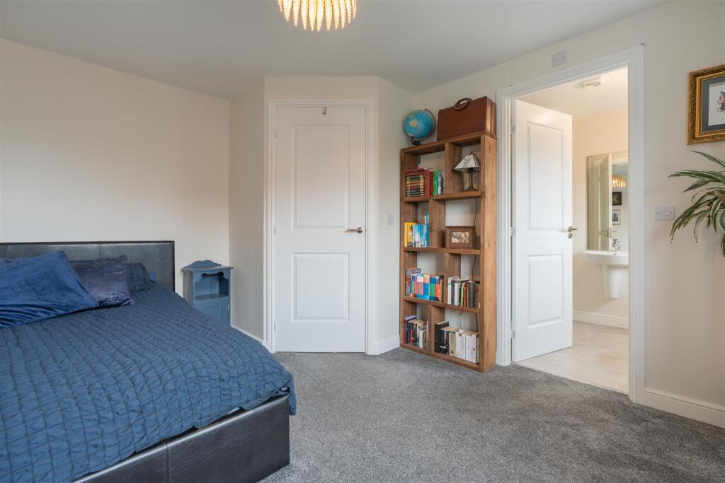 1 Beaufort Close-030.JPG