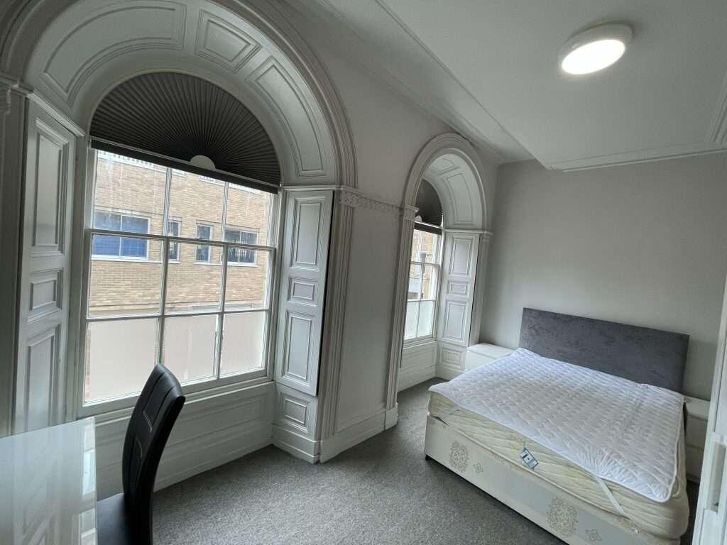 Flat_2_Victoria_Chambers