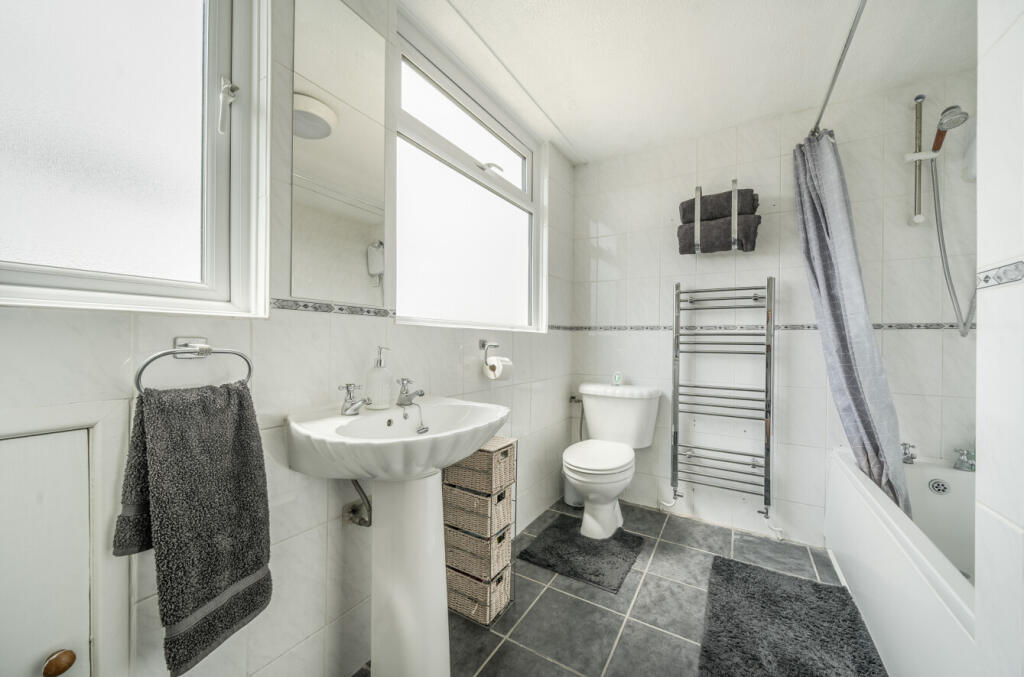 131692396864251879085