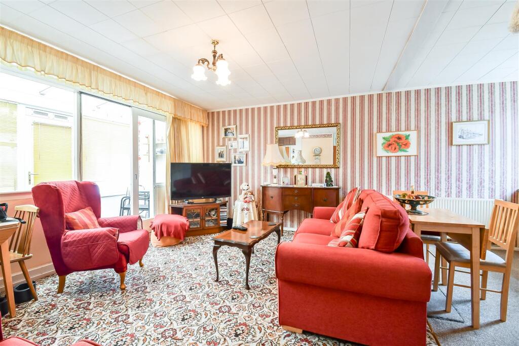 Living / Dining