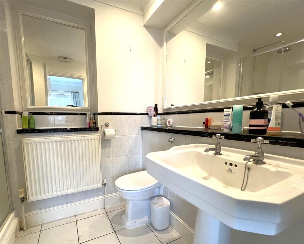 Ensuite .jpg