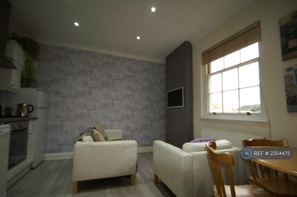 Kitchen/Sitting Room