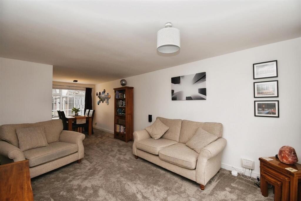 57f54184-U 20 20 2857 29.JPG