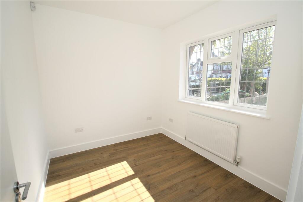 Bedroom4.JPG
